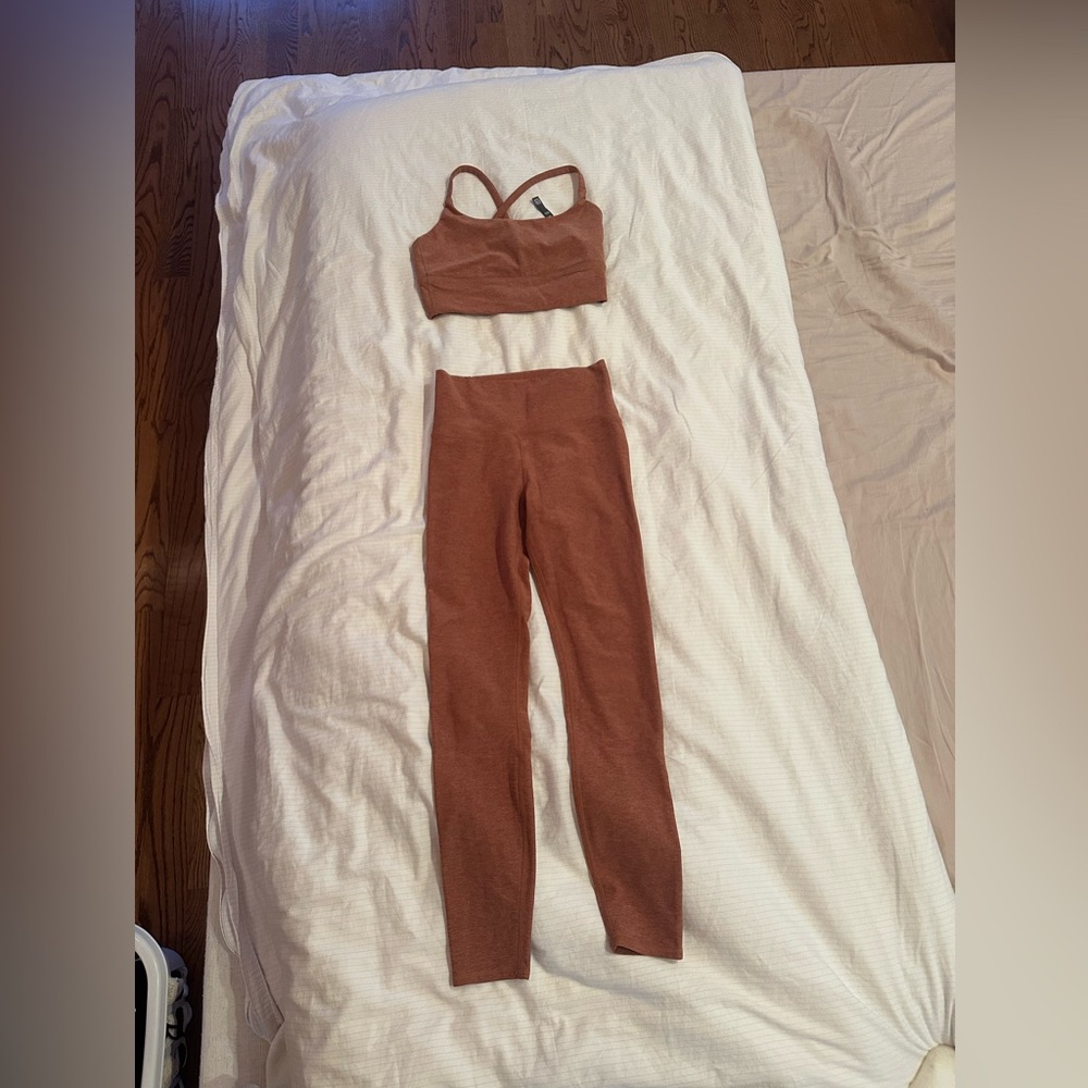 Vuori Brown Sports Bra and Leggings Set